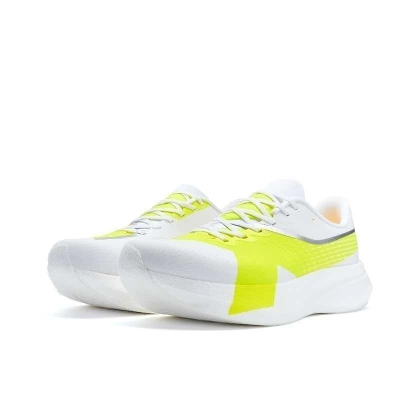 Xtep 2000km 5.5 Pro - Branco com Amarelo