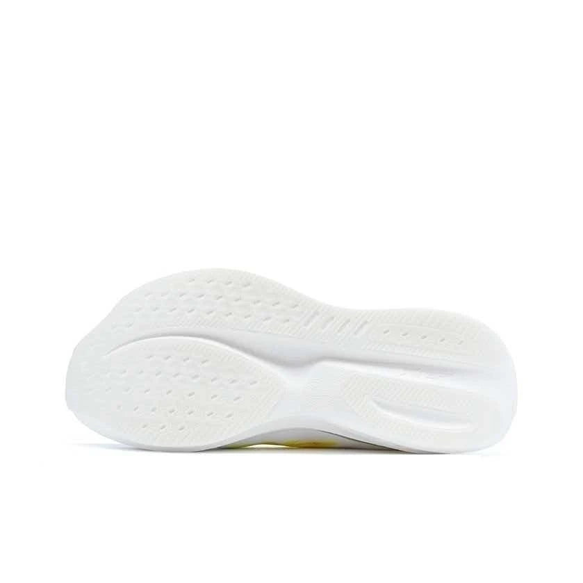 Xtep 2000km 5.5 Pro - Branco com Amarelo